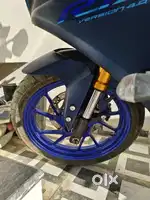 Yamaha R15 V4 Good showroom condition new brand