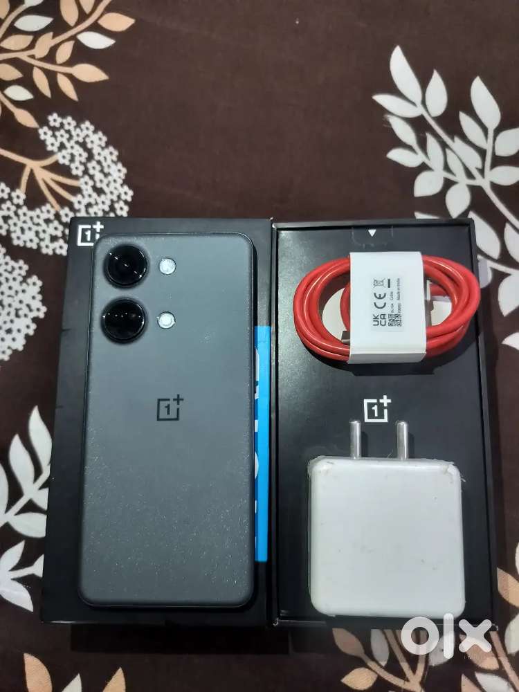 OnePlus Nord 3 . Realme 10 pro plus 5g . OnePlus 10r