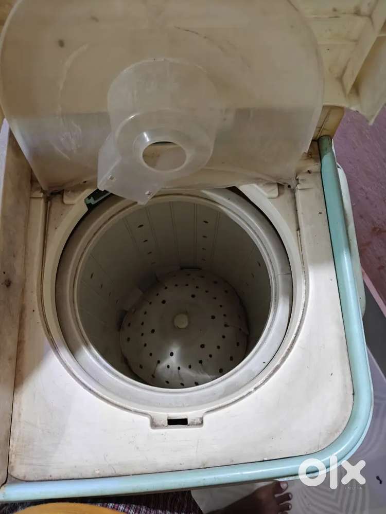 VIDEOCON WASHINGMACHINE IN FOOD CONDITION ,PROPER WORKING