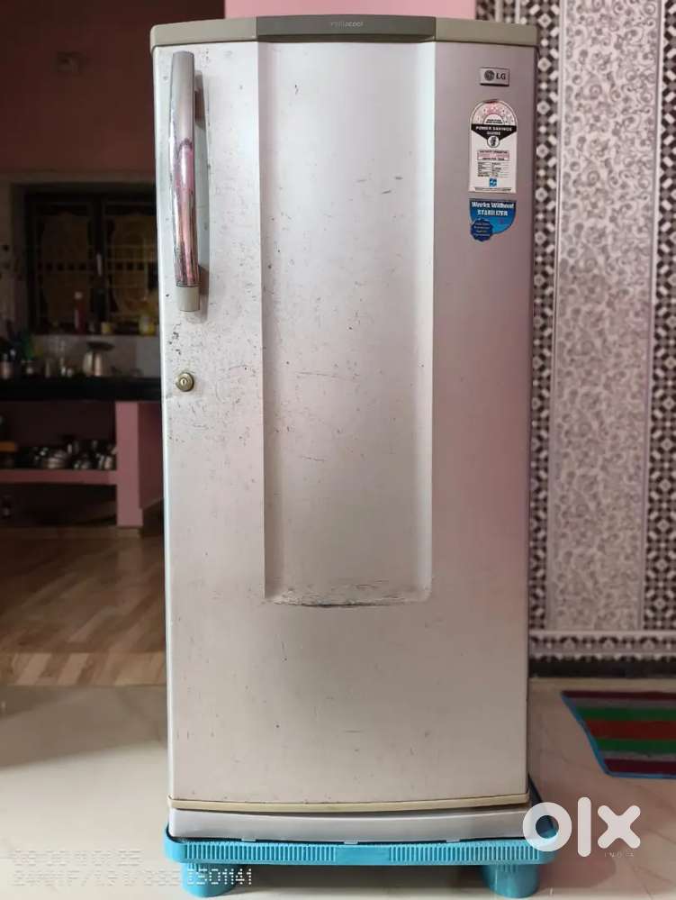 LG 185L Single Door Refrigerator – Excellent Cooling & Well Maintained