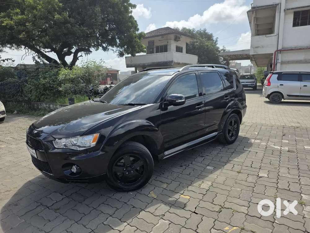 Mitsubishi Outlander 2010 Petrol Automatic 4x4 Well Maintained