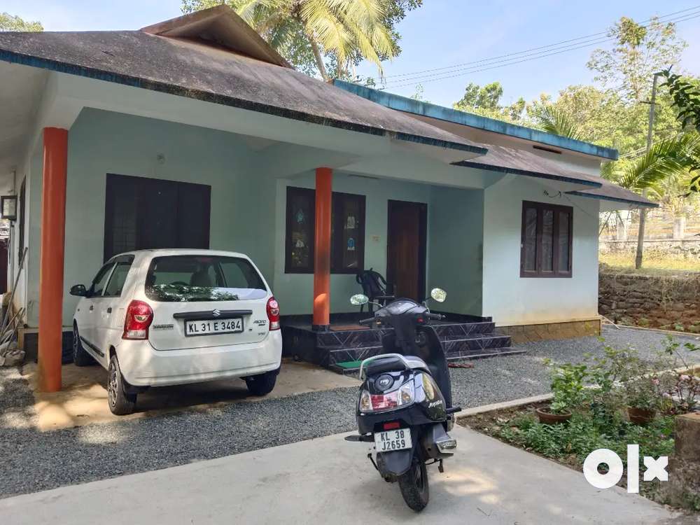 3bhk house in 7.5 cents Thodupuzha, Kumaramangalam