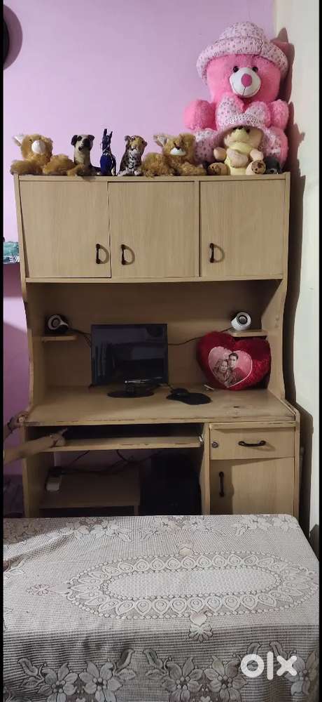 Computer table and cycle