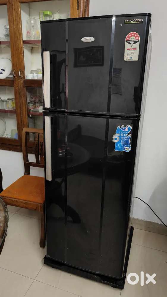 Whirlpool double door fridge