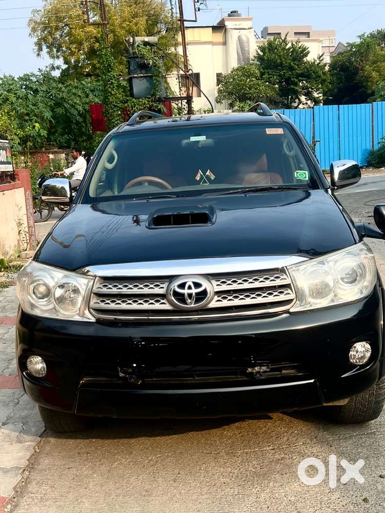 Toyota Fortuner 2011 Diesel 183000 Km Driven