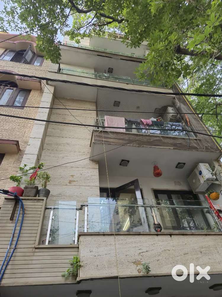 Top floor with terrace and with lift and parking