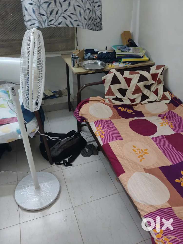 Atomberg table fan ( pedestal convertible)