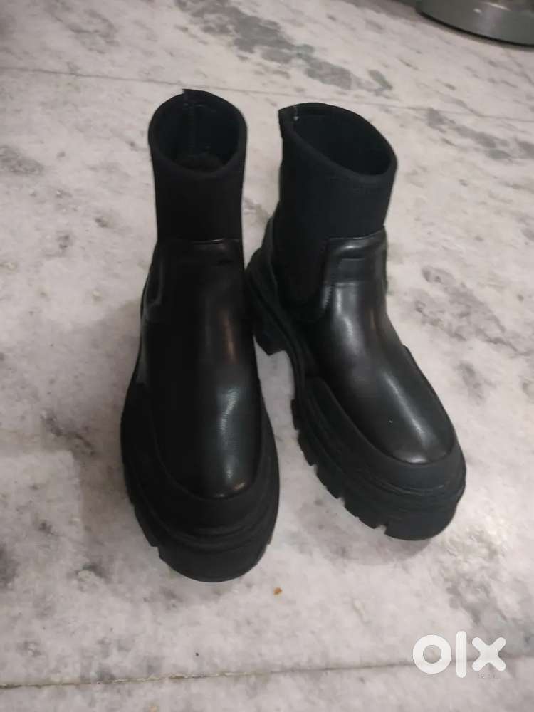 H&M black shoes size 36