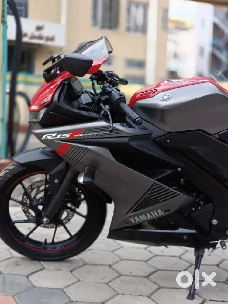 Yamaha R15 v3