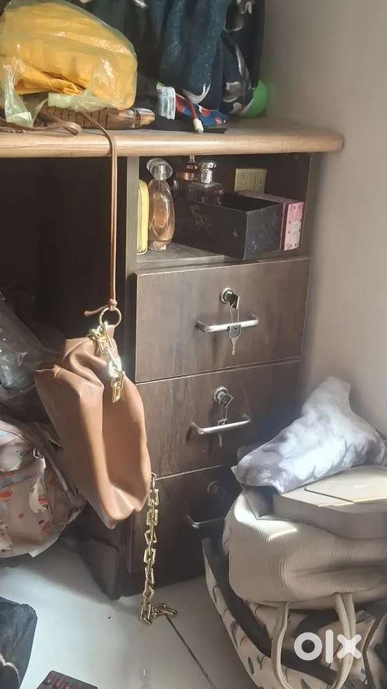 Study computer table for sale