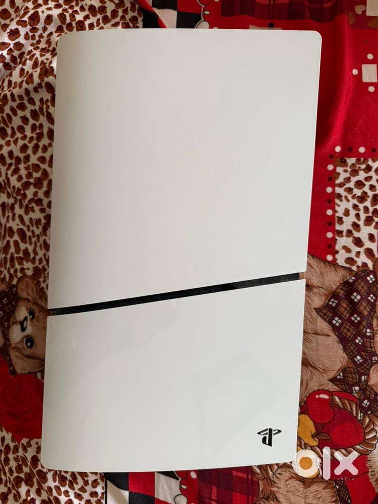 PS5 SLIM 1TB {DISK EDITION} 35 HOURS USED ONLY