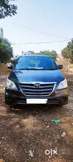 Toyota Innova 2015
