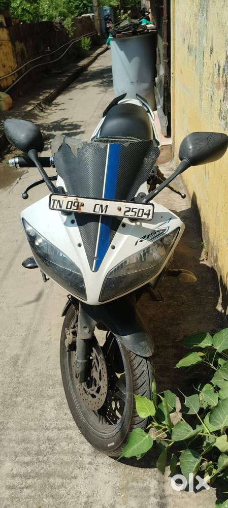 Yamaha R15 S: Full Service History, New Tyre & Battery