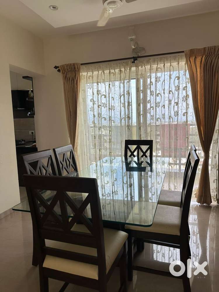 Luxury Dining Table 6 seater