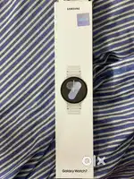 Brand New Samsung Galaxy Watch 7 (40mm Cream)  for steal proce