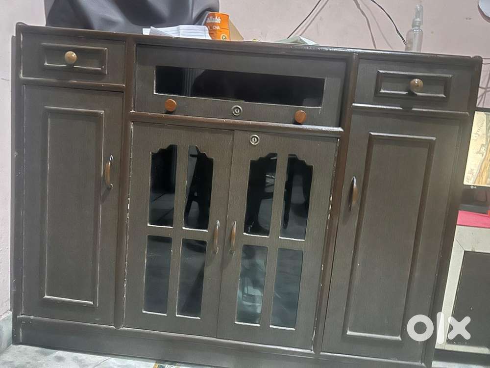 Tv trolly in good condition