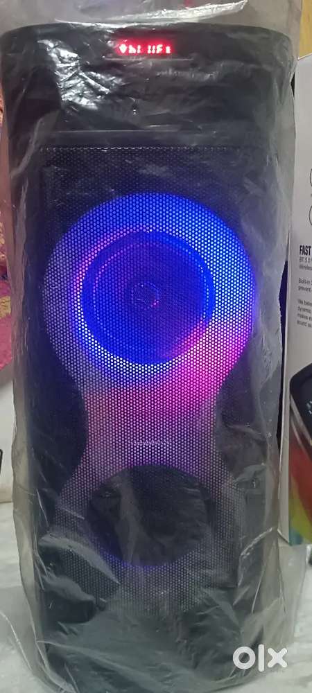 Wireless speaker with mic topper company