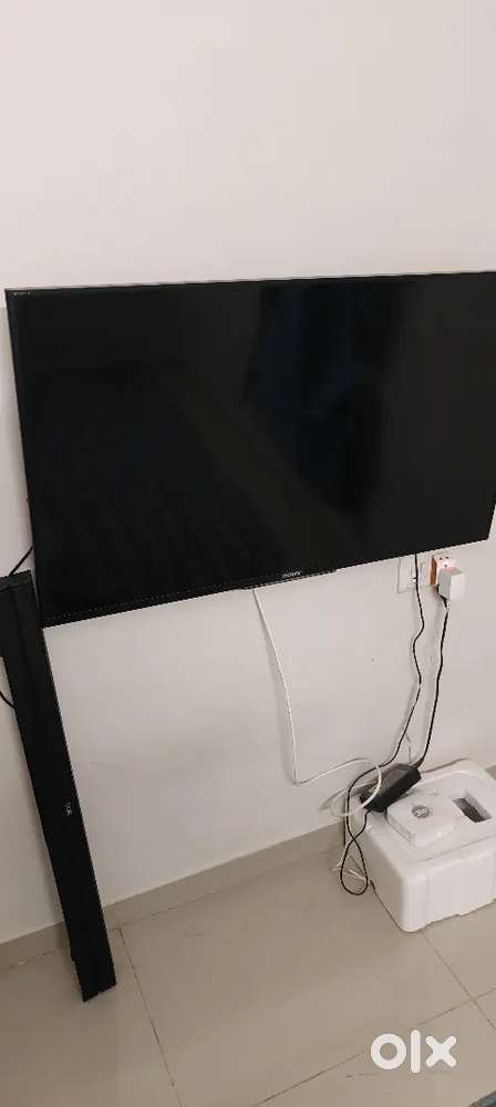 52Sony Bravia TV with Boat Sound bar