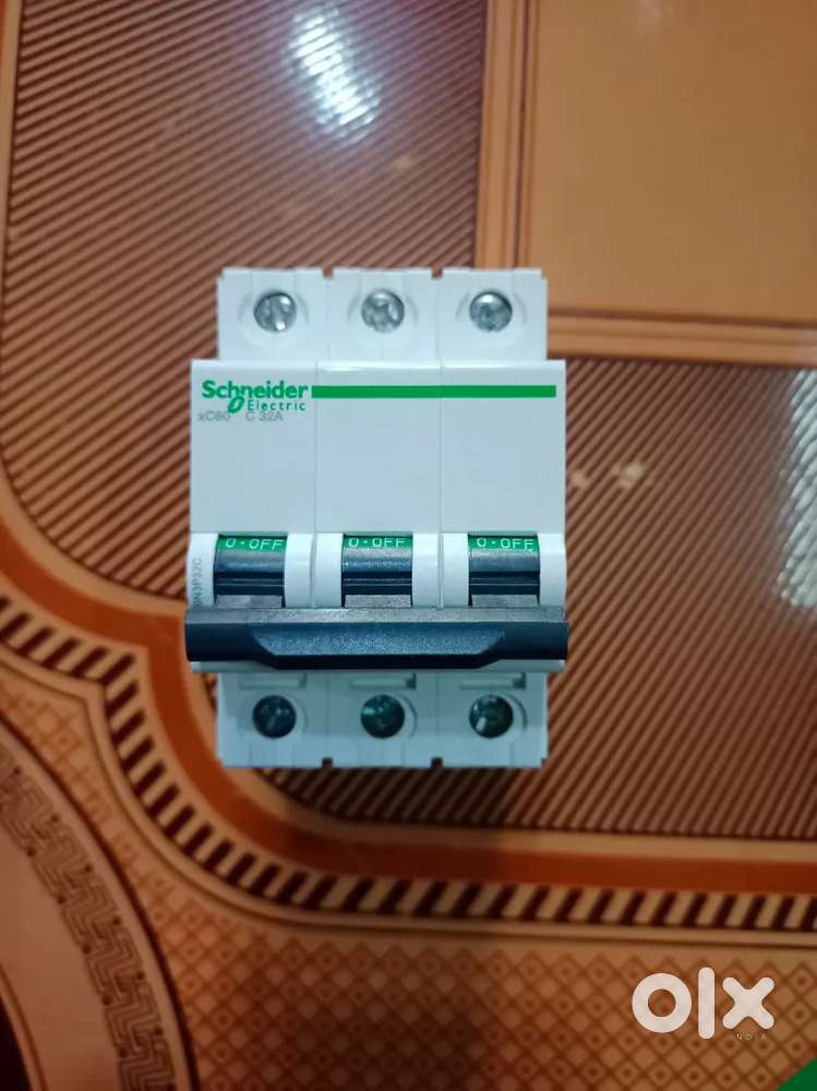 Schneider Brand new MCB 3P-C-32A 10 KWA
