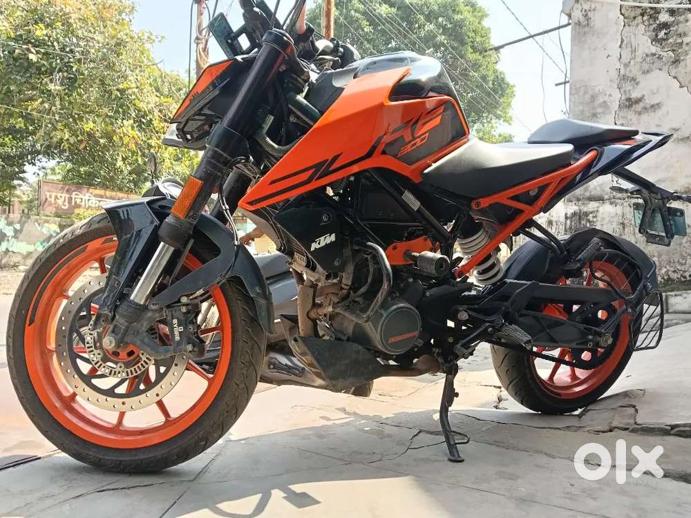KTM DUKE 200