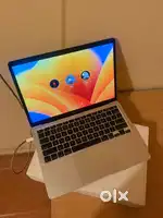 MacBook Air M1 2022 13 Inch