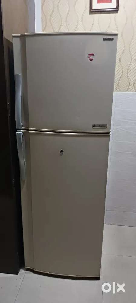 Sharp 343l ltr double door freeze