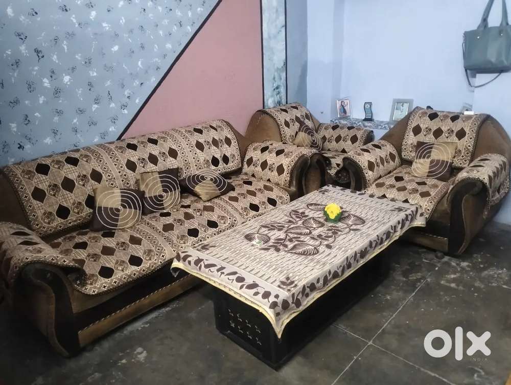 Sofa & table