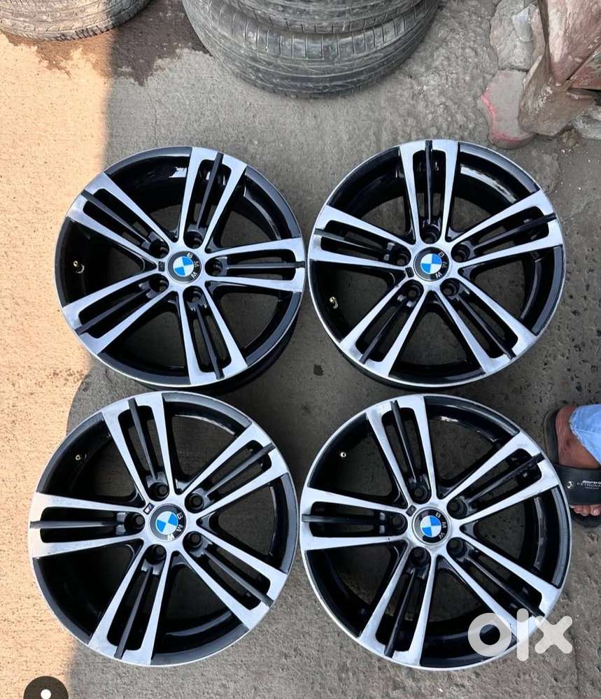 BMW ALLOY HEELS 18 INCHES (GOOD CONDITION)