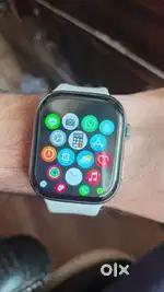 Apple series 9 with charger and box