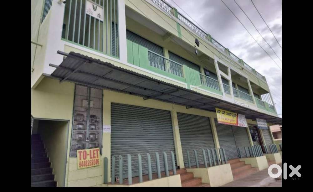 COMMERCIAL SHOPS FOR RENT