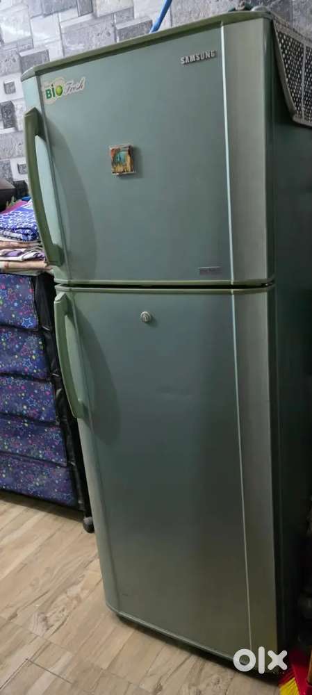 Samsung Refrigerator   265 ltr  silver Nano