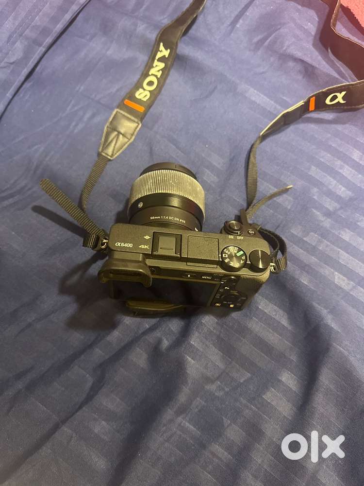 Sony alpha 6400 on sale new condition