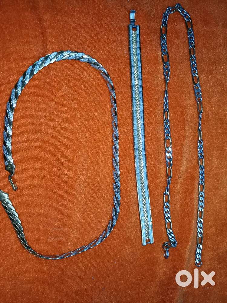 1 Bracelet 2 Chains