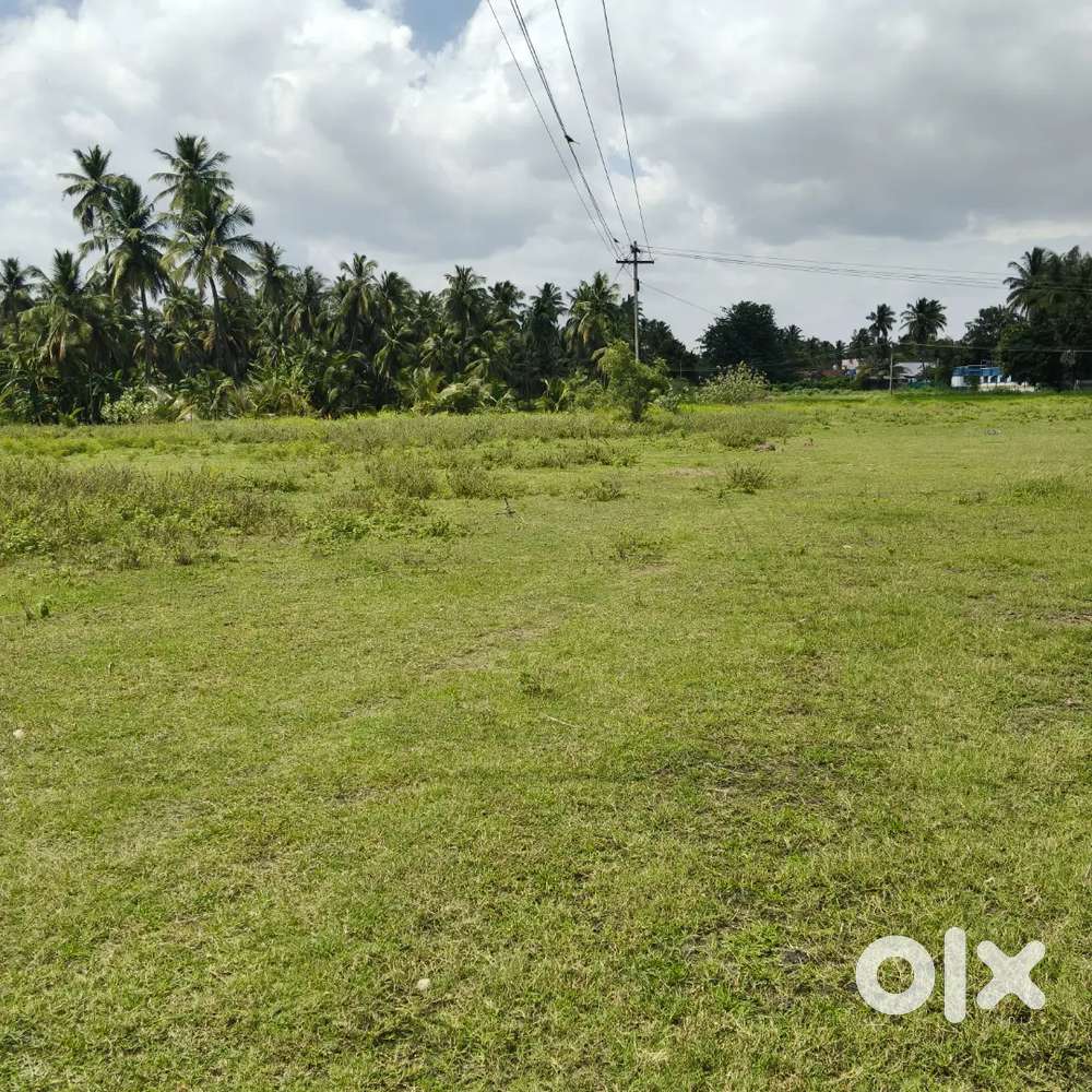 ஈரோடு toபெருந்துறை மெயின் ரோடு அருகில் 7 ஏக்கர் நிலம் விற்பனை