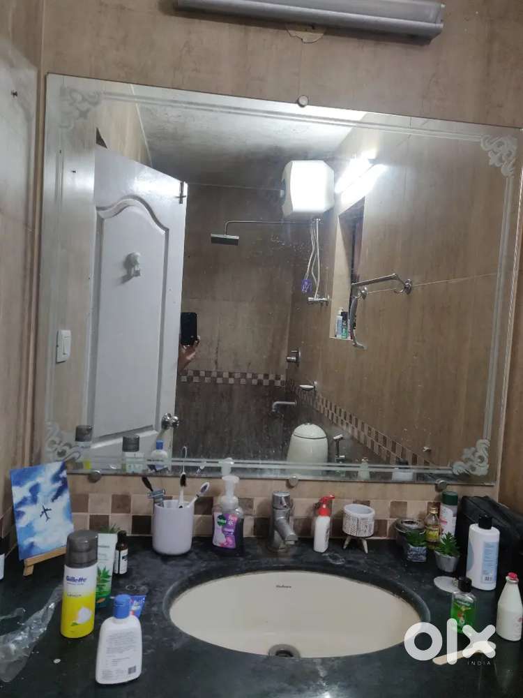 A single room in a 3 bhk apt