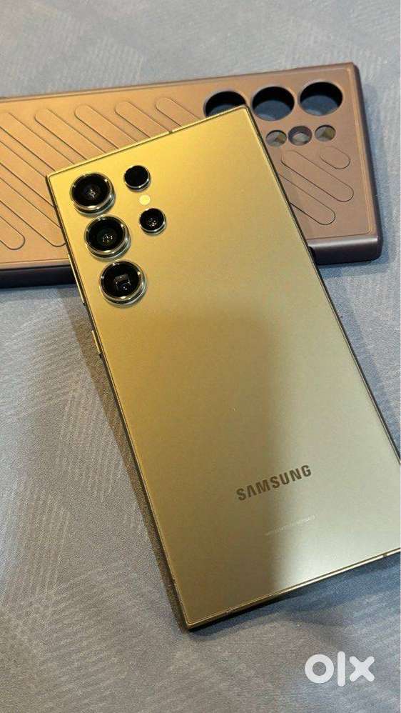 Selling Samsung S24 Ultra, Less Used, Mint Condition,12/256GB Variant.