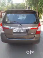 INNOVA , TOYOTA , 10 YEARS,4 WHEELER