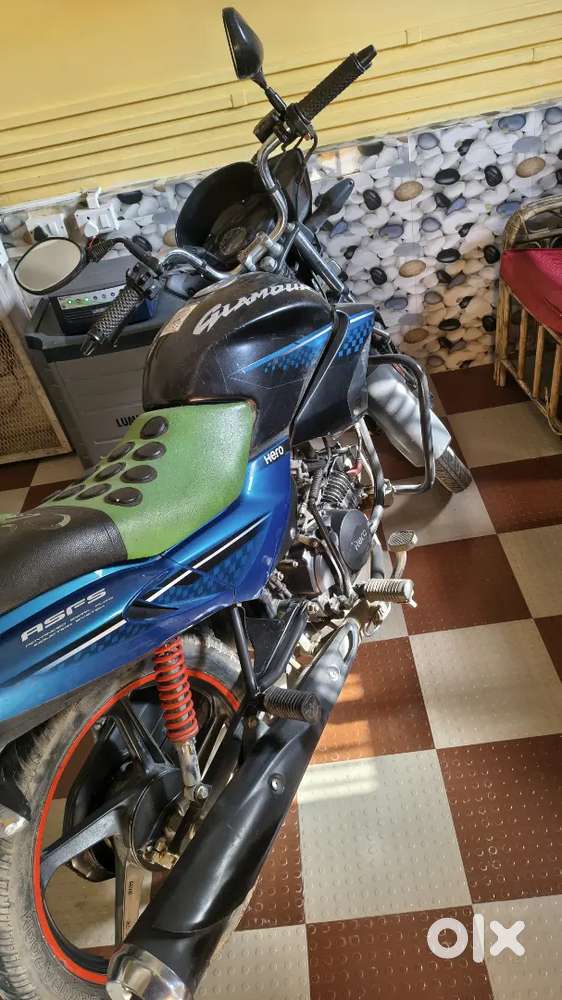 A Hero glamour bike with disc brake at the front wheel, 20000 km,.2016