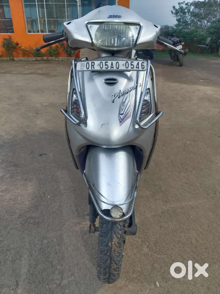 Pleasure Scooty