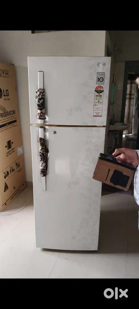 Sell lg fridge 300 ltr