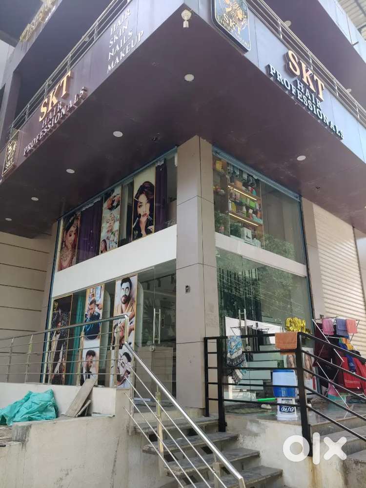 Job for beautician and hair dresser