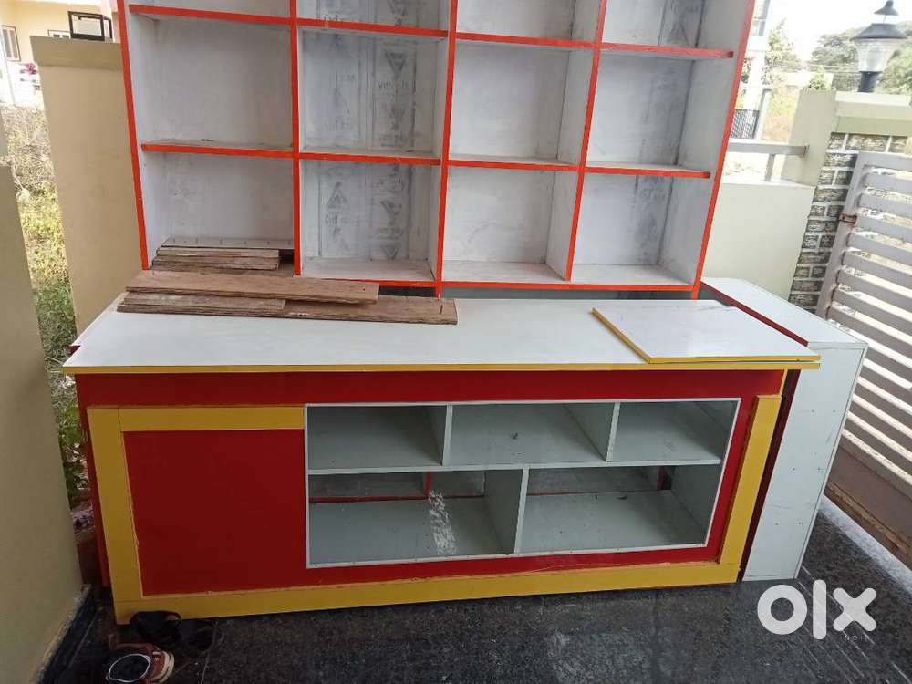 SHOP COUNTER AND SELF AND DISPLAY