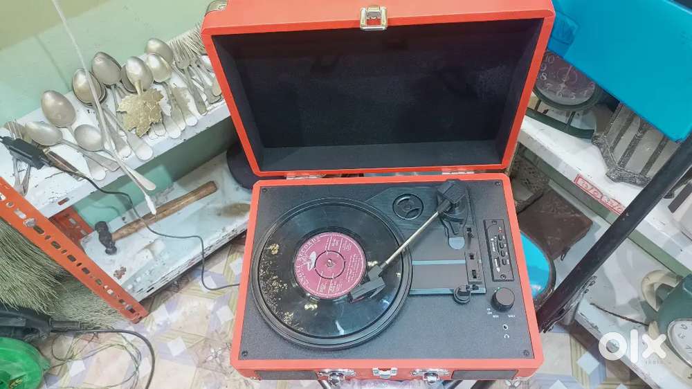 Electronic gramophone player