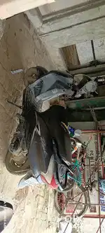 12000 km chali hai deut scooty hai