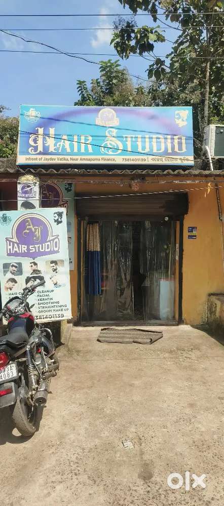 Fully furnished Hair salon for rent.
