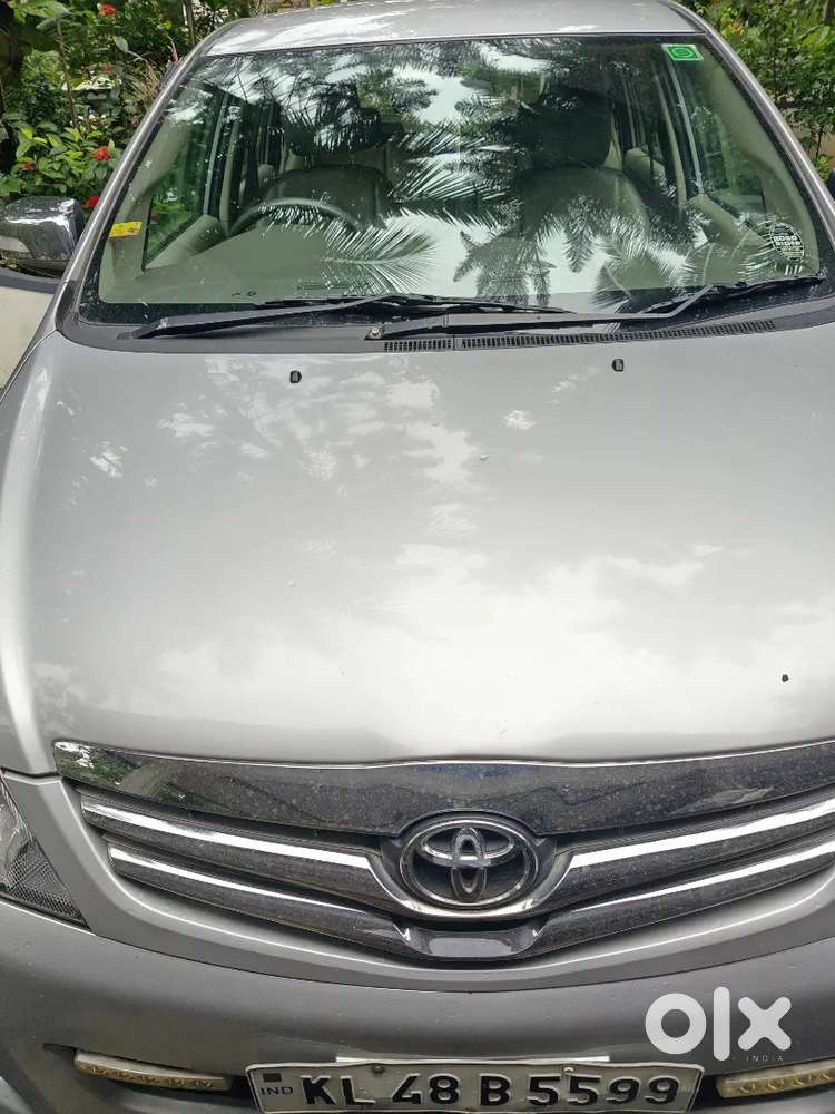 Toyota Innova 2010 Diesel Well Maintained