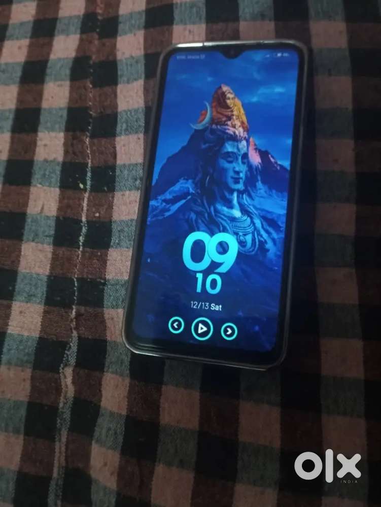 8 month Old  realme 9paowar with casememo