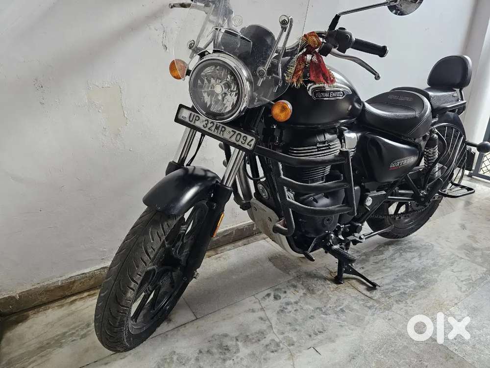 Meteor 350 steller black