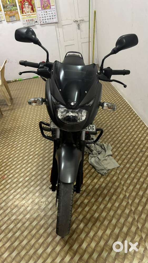 Colour black and green