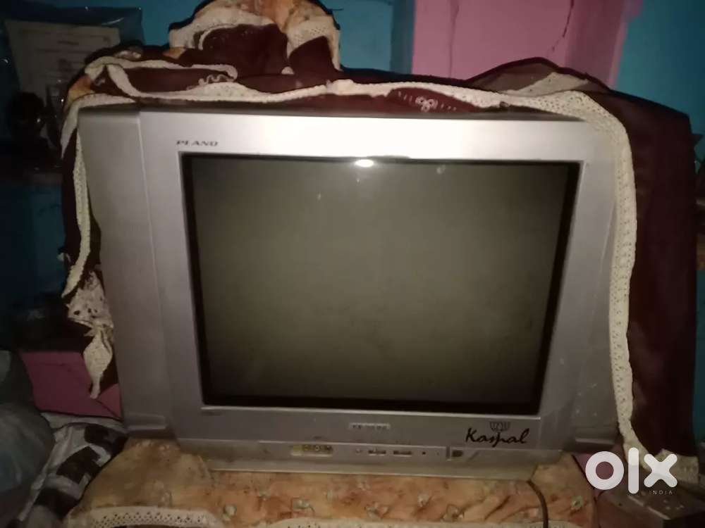 Samsung TV selling good condition